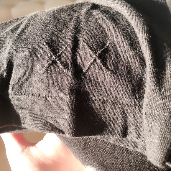 KAWS x Uniqlo Rare Peanuts T-Shirt - Picture 4 of 5